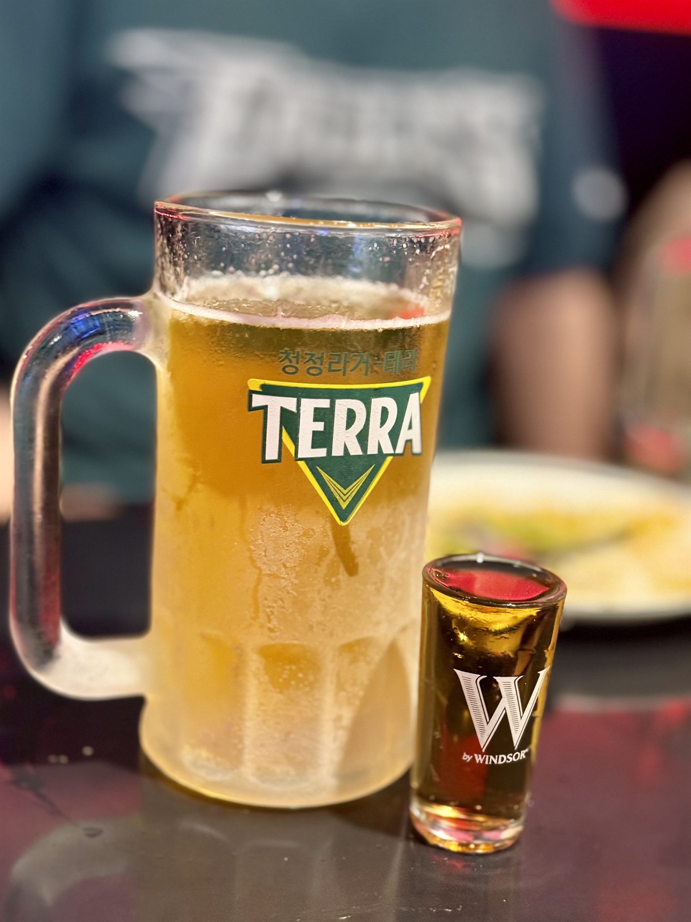 테라 생맥주와 위스키 한 잔 (잭 & 밤)